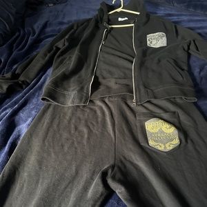 Set sweatpants and sweater